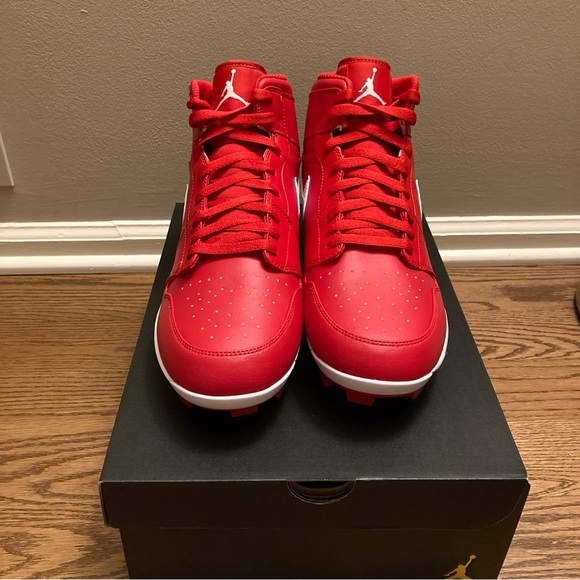 Air Jordan 1 Retro MCS Mens Baseball Cleats University Red/White AV5354 601 NEW - Picture 4 of 4